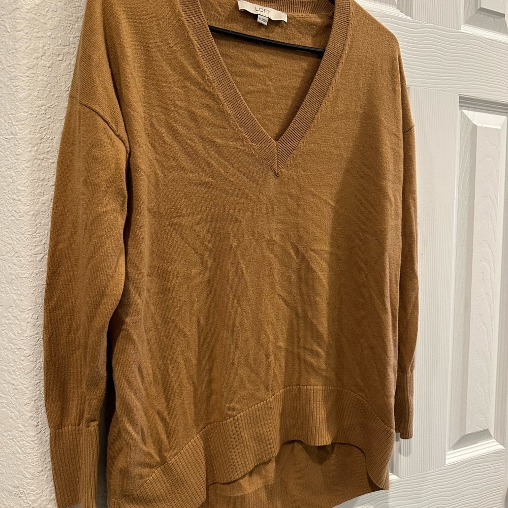 LOFT Women's V-Neck Oversized Tan Sweater
